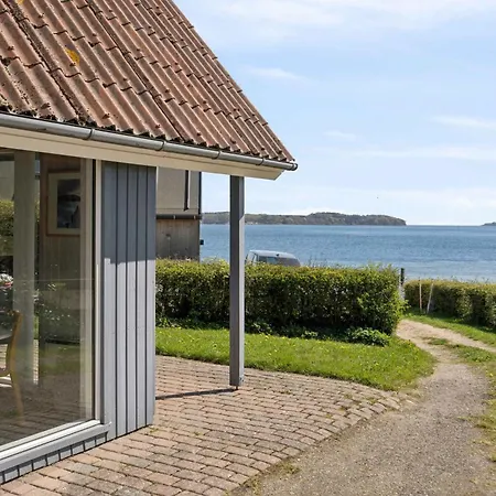 Ferienhaus Mit Schönem Blick Auf Den Lillebælt *